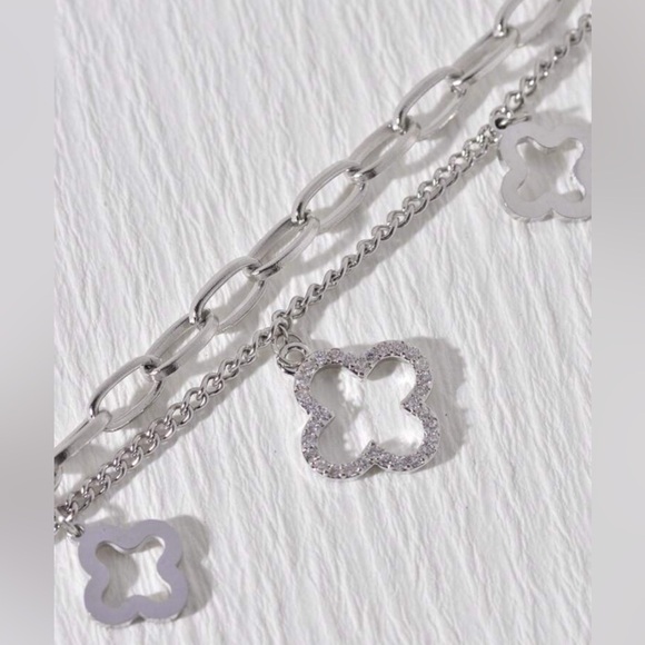 Elegant Silver Bracelet with Motif Flower Charms Double Chain - Picture 2 of 3
